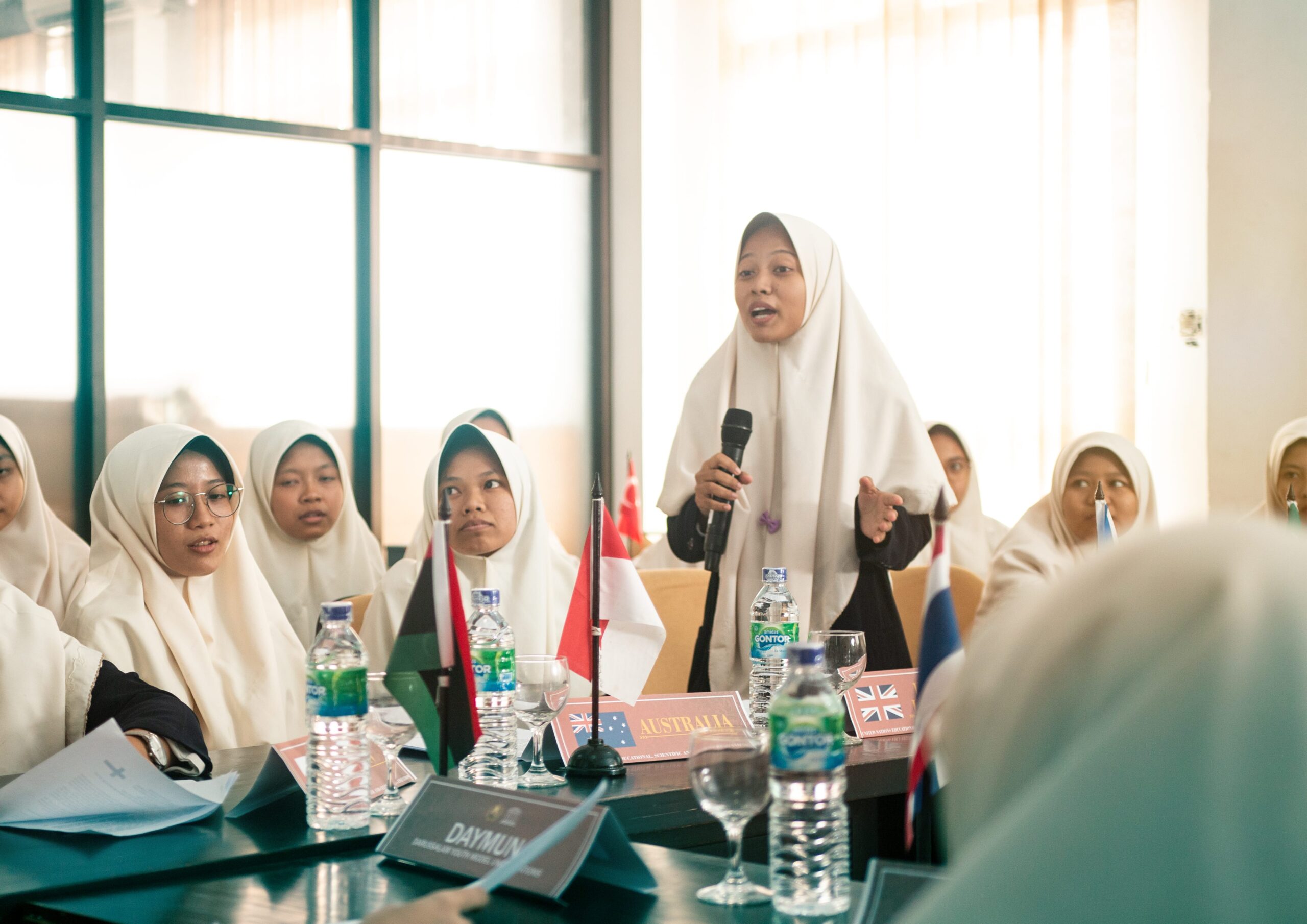 Hubungan Internasional Fakultas Humaniora Hubungan Internasional Universitas Darussalam UNIDA Gontor 992