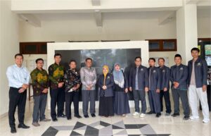 Foto kegiatan benchmarking Fakultas Syariah UNIDA Gontor dan Fakultas Agama Islam UNIMMA Magelang pada 10 Februari 2025.