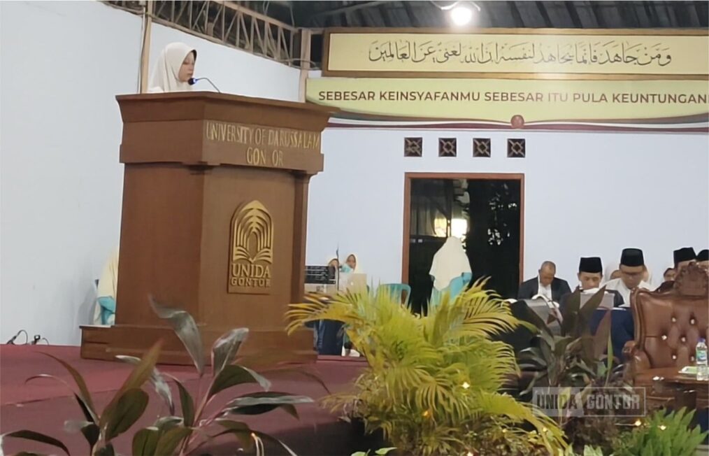 Mahasiswi Pascasarjana UNIDA Gontor Mantingan mengikuti rangkaian kegiatan Idul Adha 1446 H dengan semangat kebersamaan dan pengorbanan.