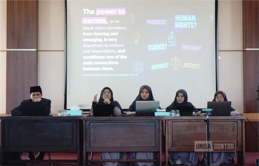 Seminar Pemikiran dan Peradaban Islam PKU UNIDA Gontor Angkatan XIX di Aula Pascasarjana Lantai 3.