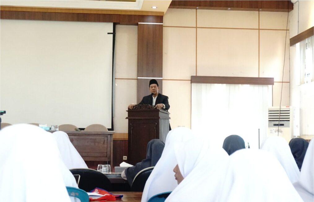 Seminar Pemikiran dan Peradaban Islam PKU UNIDA Gontor Angkatan XIX di Aula Pascasarjana Lantai 3.