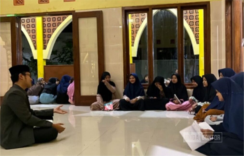 Tim Pascasarjana UNIDA Gontor mengajar fiqih dan bahasa di MBS Ponorogo