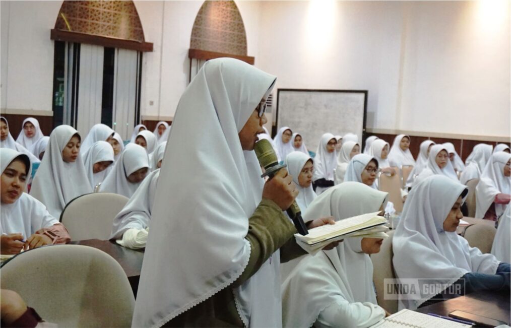 Bedah Buku Trilogi The Garden of Wisdom di UNIDA Gontor