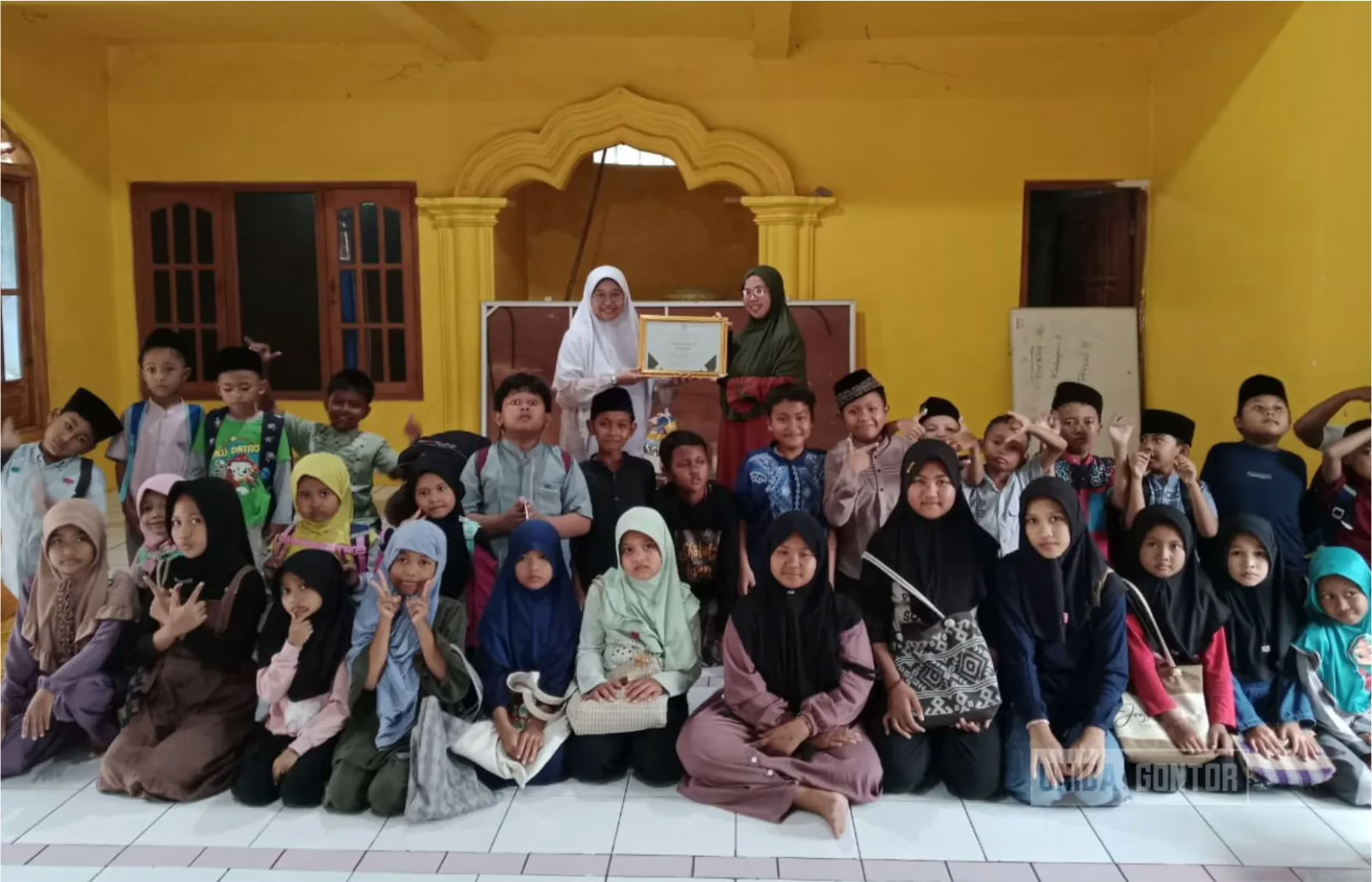 Tim PKM Magister Aqidah dan Filsafat Islam dampingi santri TPA Al-Husna tadabbur alam di Mantingan, Ngawi.