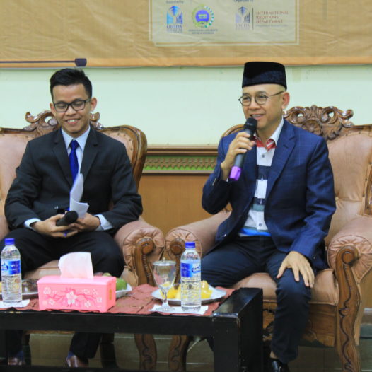 Public Discussion Bersama Diplomat dari Alumni Gontor