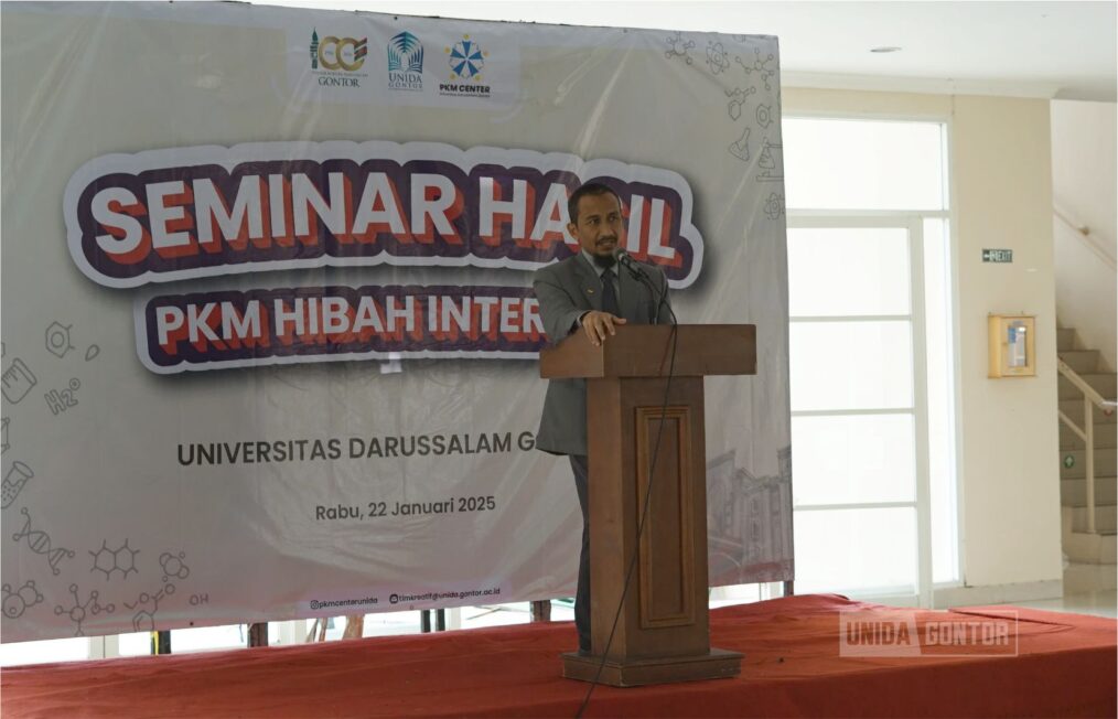 Seminar Hasil & Gelar Produk PKM Internal 2025 di UNIDA Gontor, menampilkan inovasi mahasiswa dalam berbagai bidang.