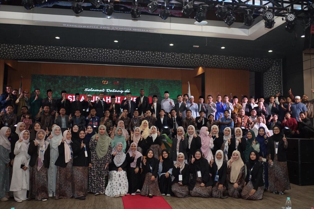 Prof. Hamid Simposium 100 Tahun Gontor (1)