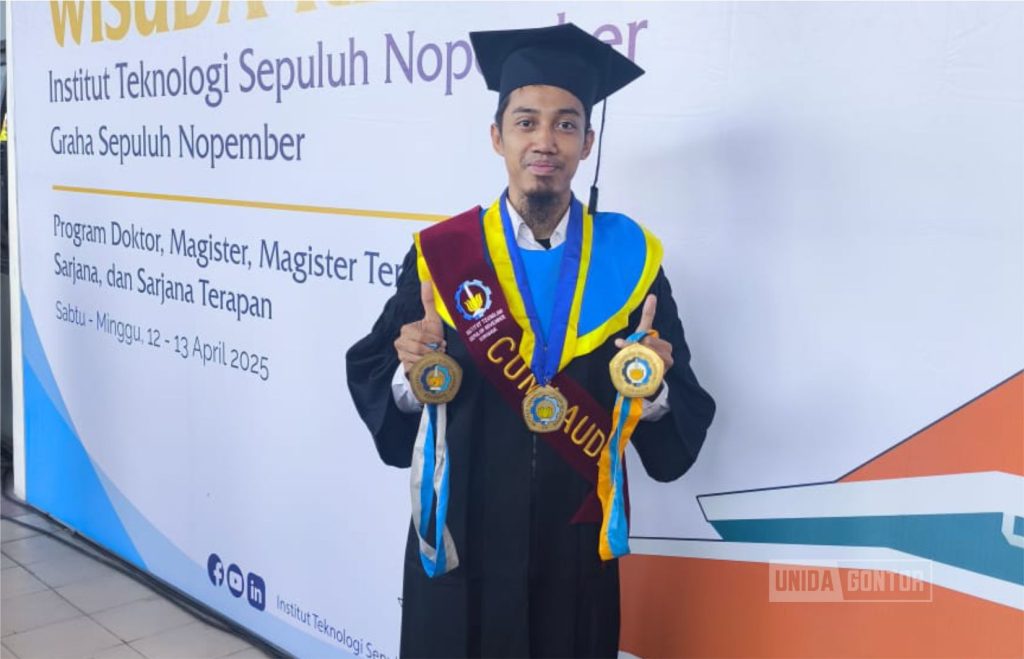 Dosen UNIDA Gontor Raih Gelar Doktor Terbaik di ITS 2025