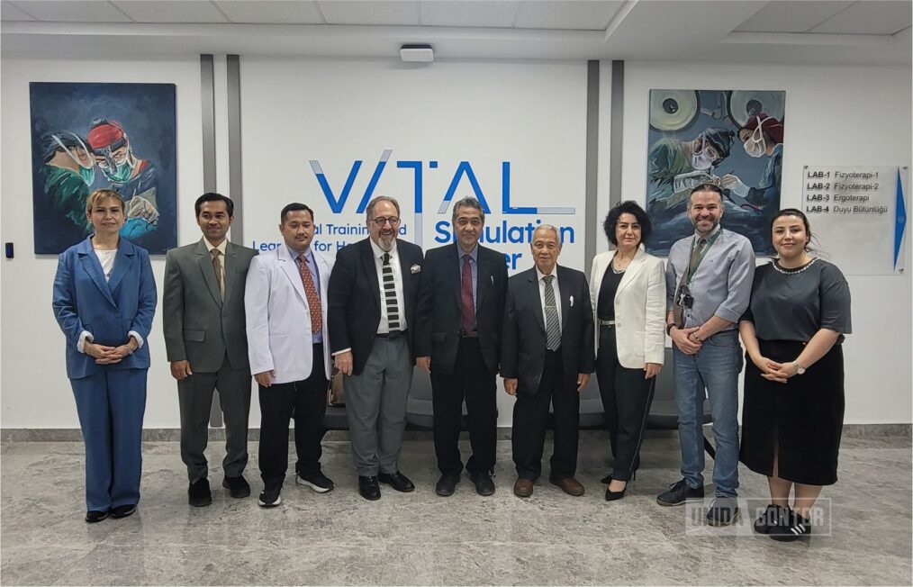 UNIDA Gontor delegation visits Lokman Hekim University to explore medical collaboration opportunities in Ankara.