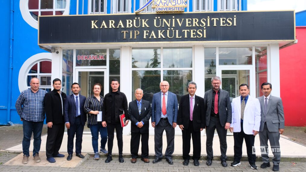 UNIDA Gontor delegation visits Karabuk University for academic and medical collaboration
