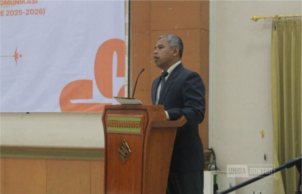 Pergantian kepengurusan HIMAKOM UNIDA Gontor tahun 2025 di Hall CIOS