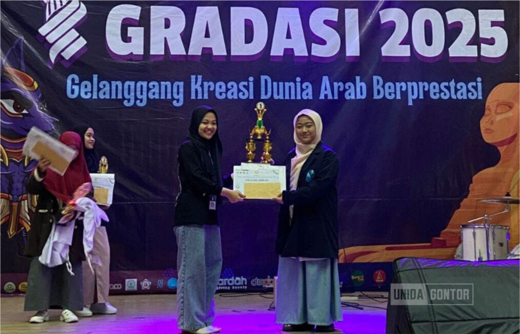 Dua mahasiswi UNIDA Gontor meraih Juara 1 dalam lomba Bahasa Arab tingkat nasional di UIN Bandung dan Universitas Negeri Malang.