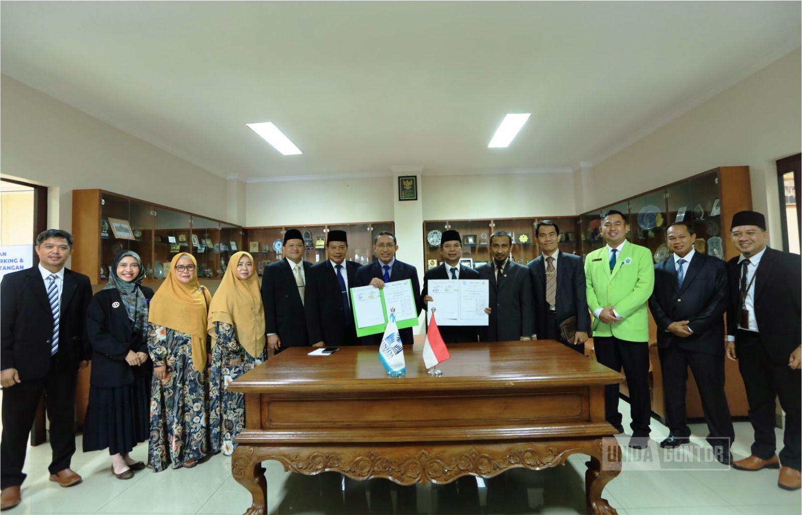 Penandatanganan MoU antara UNIDA Gontor dan UBHI di kampus UNIDA Gontor