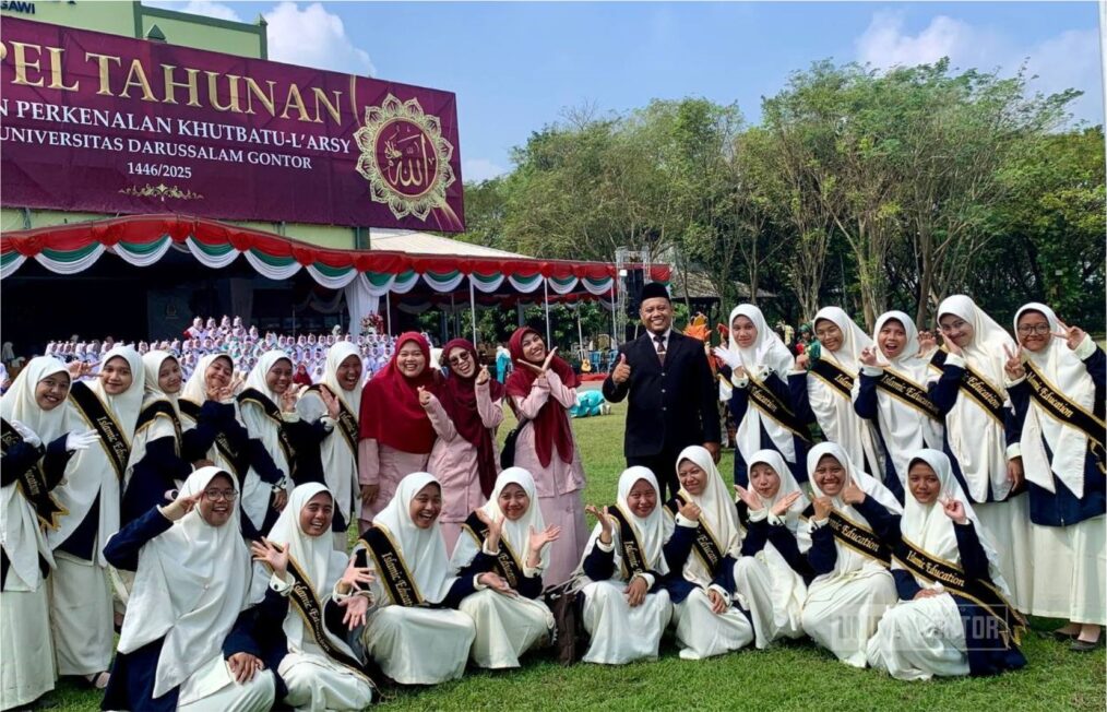 Mahasiswi PAI Kelas C UNIDA Gontor meraih Juara 1 LKBB Khutbatu-L'Arsy 2025