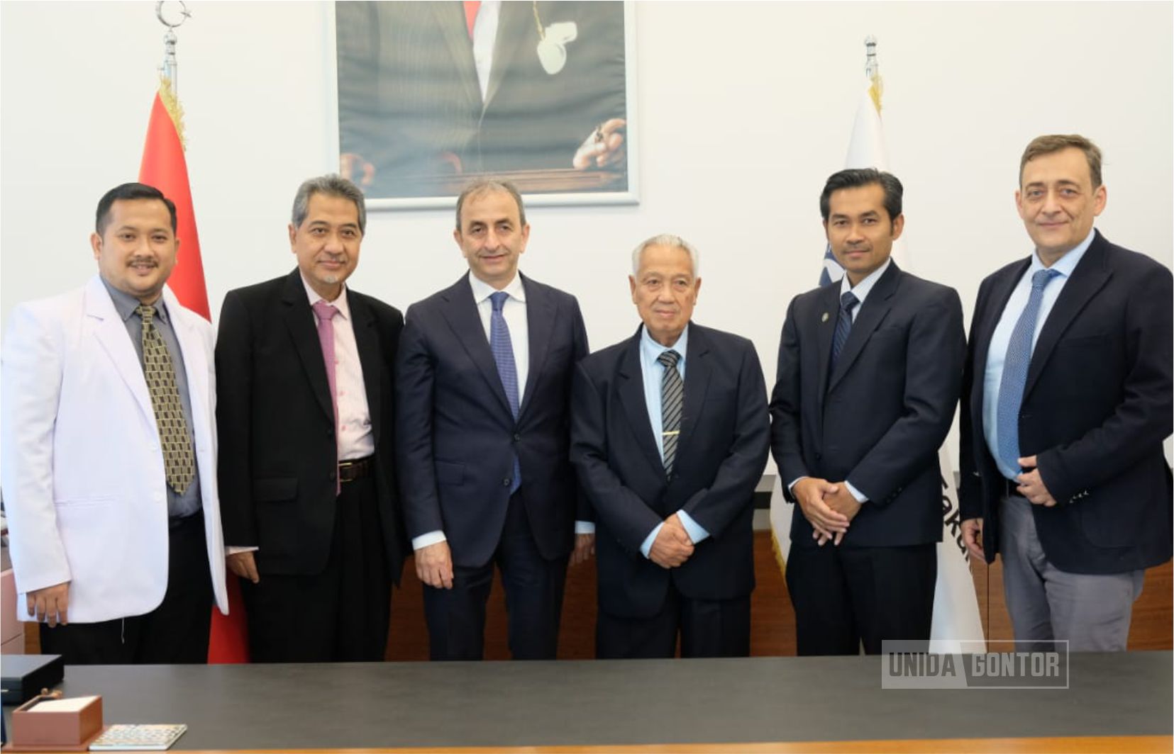 UNIDA Gontor delegates meet Marmara University Faculty of Medicine to propose collaborative medical research projects in Istanbul.