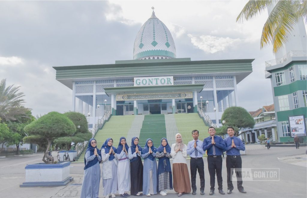 Narasumber menjelaskan konsep Outcome Based Education kepada dosen TIP UNIDA Gontor di Hotel Unida Inn.