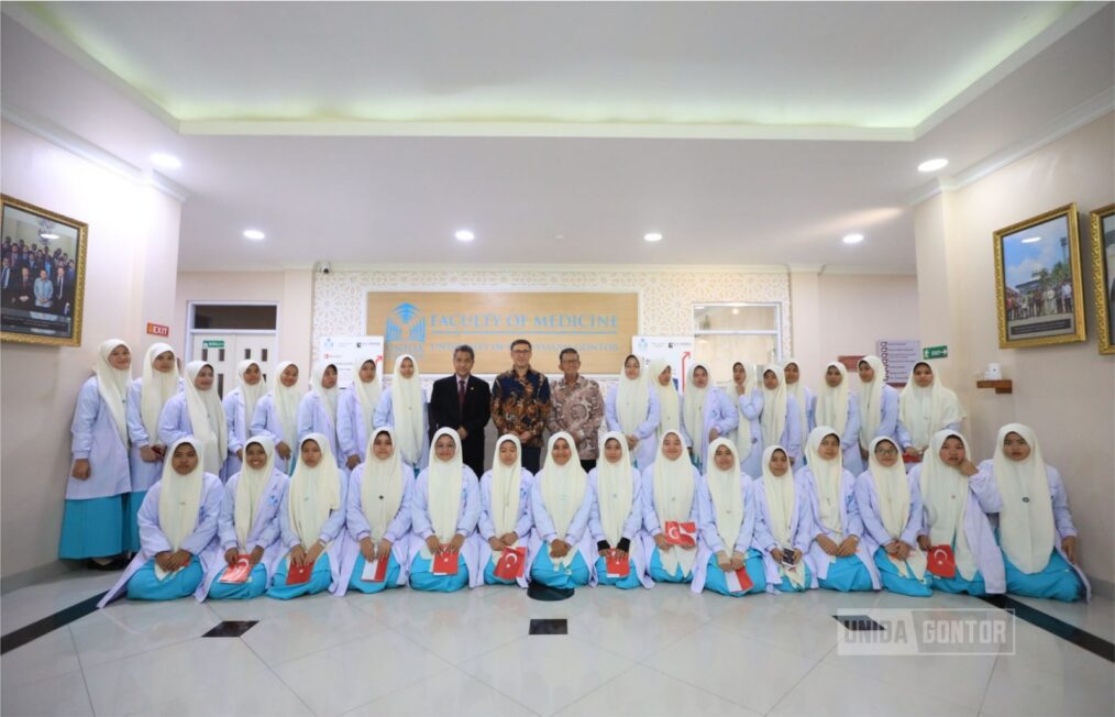 Duta Besar Turki Prof. Dr. Talip Küçükcan disambut civitas Fakultas Kedokteran UNIDA Gontor dalam kunjungan resmi
