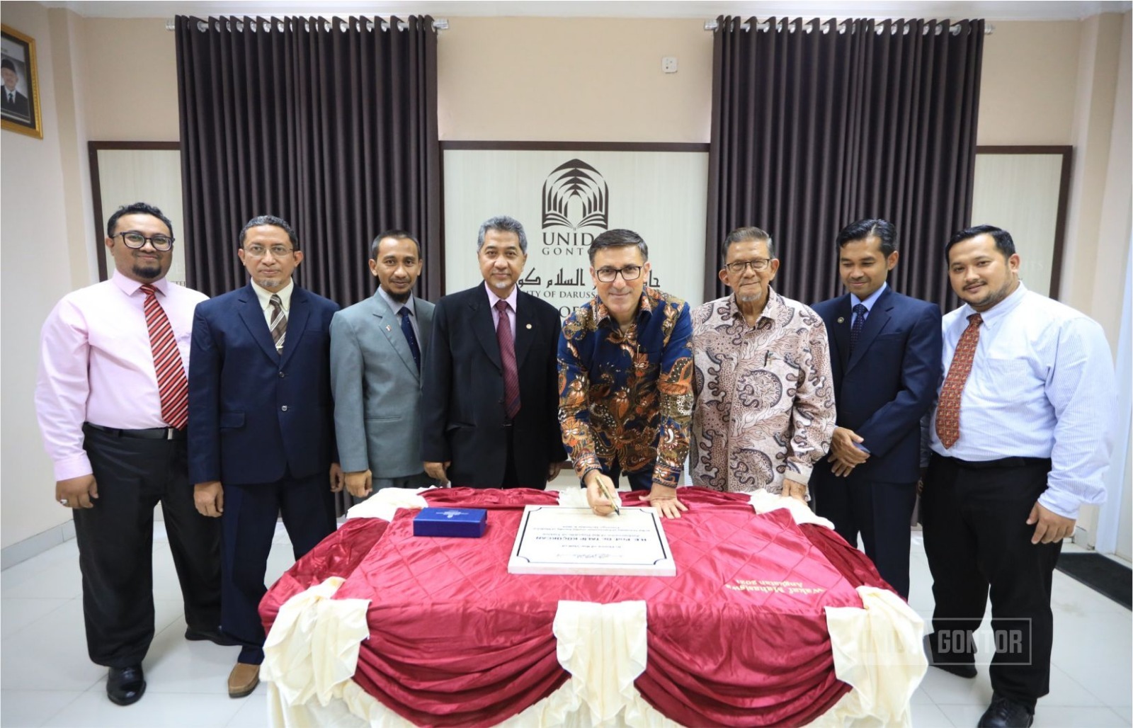 Duta Besar Turki Prof. Dr. Talip Küçükcan disambut civitas Fakultas Kedokteran UNIDA Gontor dalam kunjungan resmi
