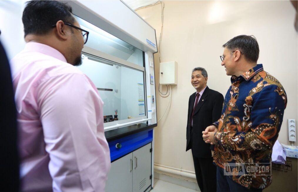 Duta Besar Turki Prof. Dr. Talip Küçükcan disambut civitas Fakultas Kedokteran UNIDA Gontor dalam kunjungan resmi