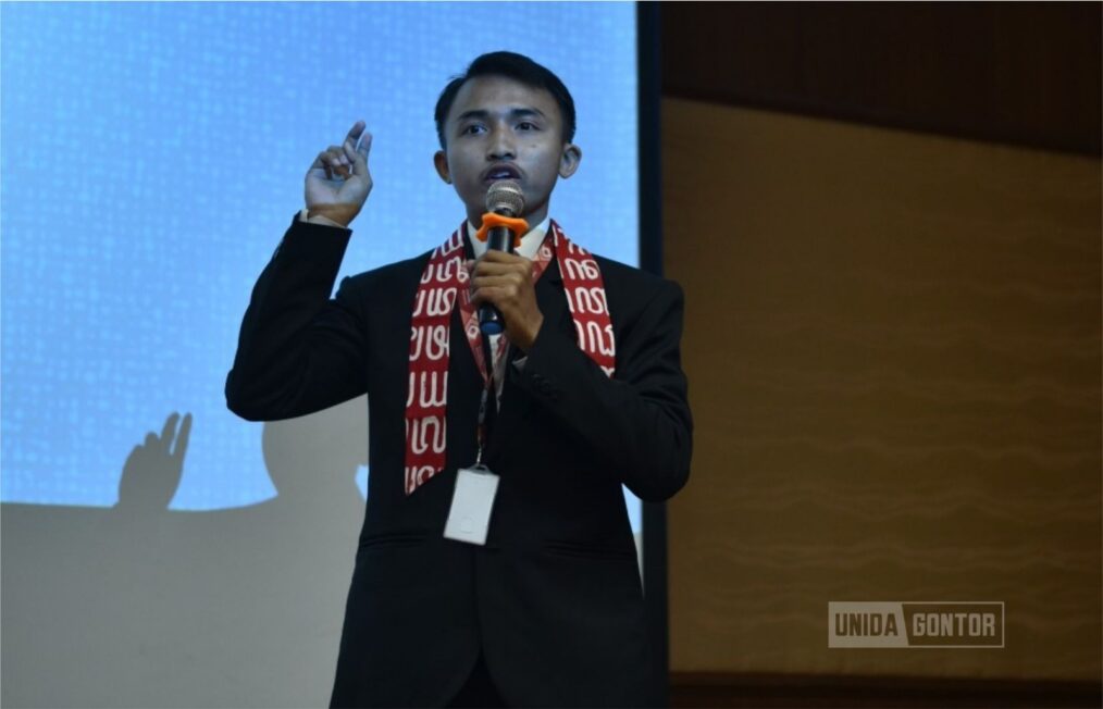 Delegasi mahasiswa Prodi PBA UNIDA Gontor dalam Global Youth Innovation Summit 2025 di Singapura dan Malaysia.
