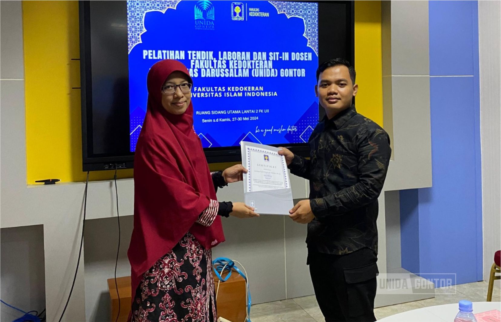 Peserta Sit In FK UNIDA Gontor berdiskusi untuk meningkatkan kolaborasi antar divisi