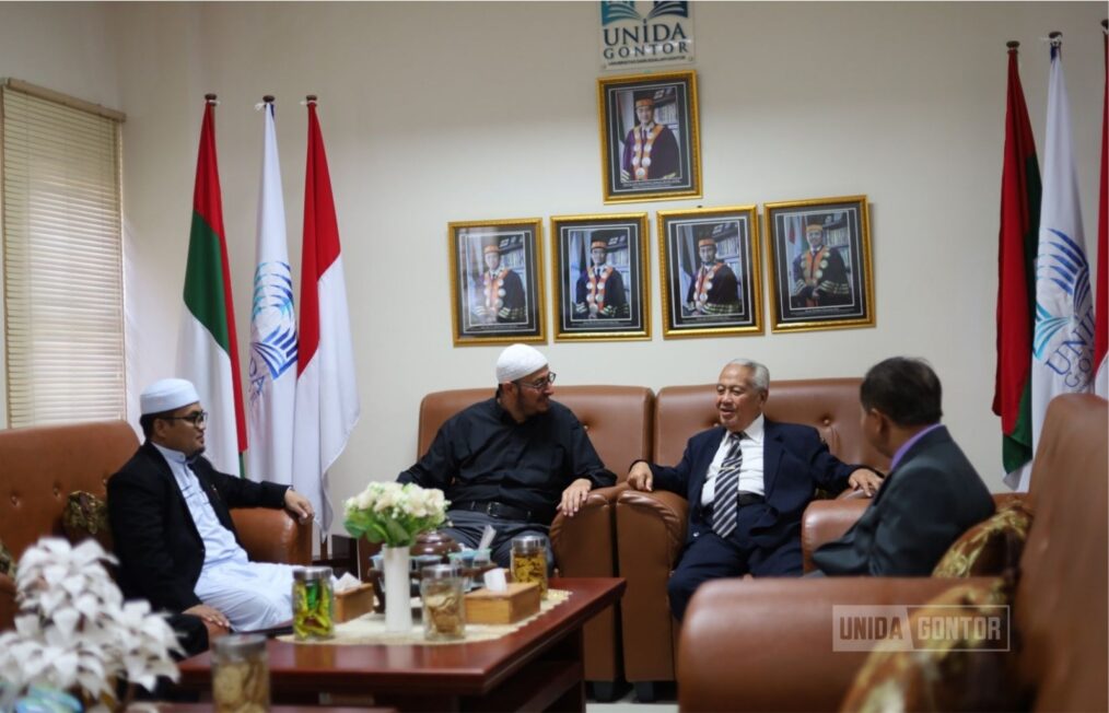 Dr. Said Bakr sampaikan kuliah umum di UNIDA Gontor tentang peran umat Islam dalam membela Palestina.