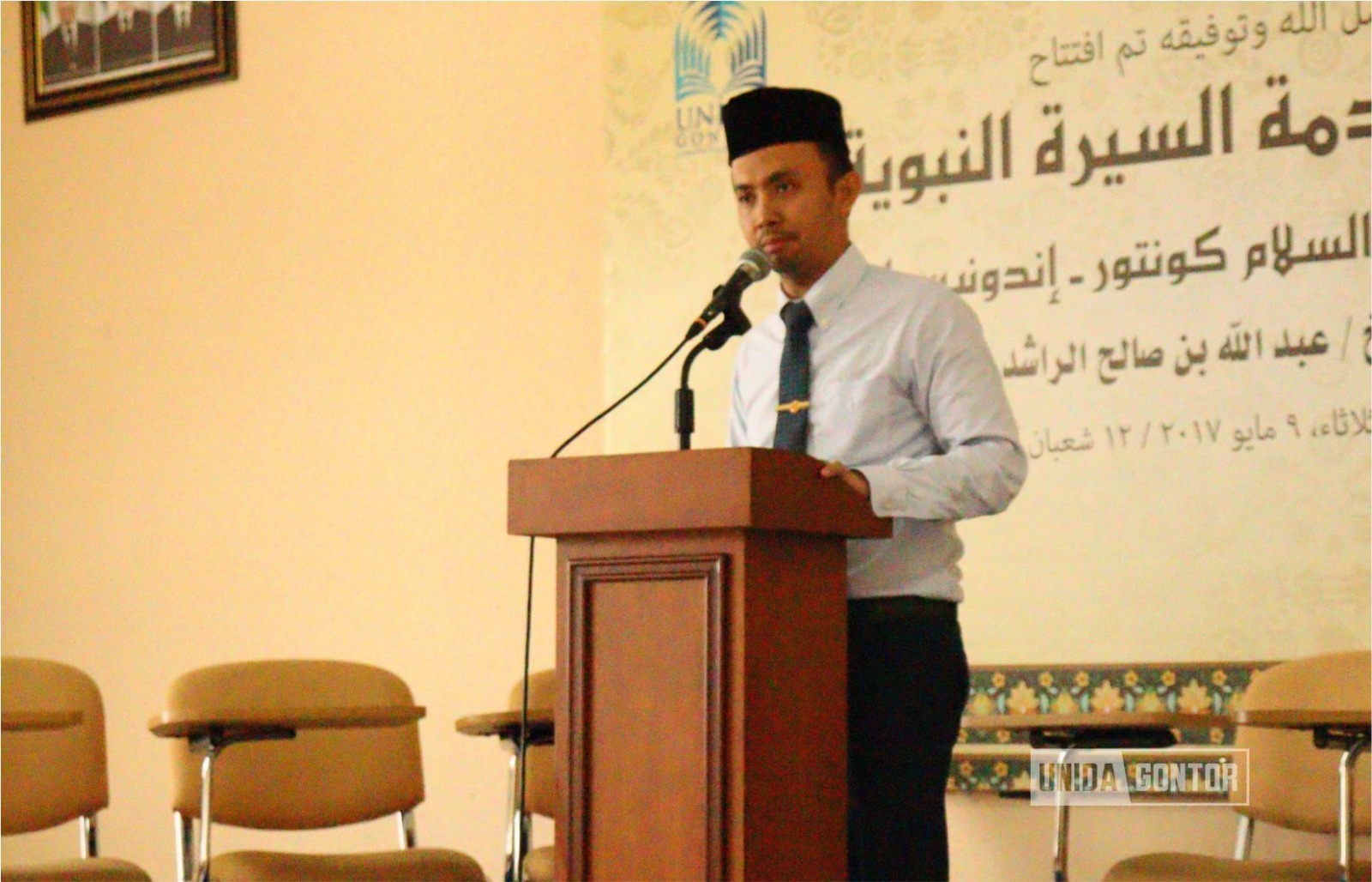 Mahasiswa PBA UNIDA Gontor mengikuti pembukaan Language Skills Club "Lisan Al-Arab" di Hall Sirah Nabawiyah.
