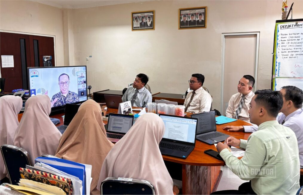 Diskusi kurikulum OBE Prodi Tadris Bahasa Inggris UNIDA Gontor bersama pakar pendidikan