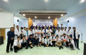 Mahasiswa TIP UNIDA Gontor praktik membuat sabun dari minyak atsiri dalam workshop TIP Talk #13
