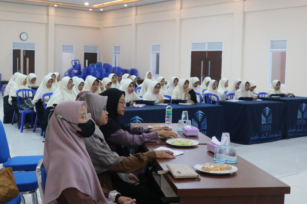 Pengenalan Metode Pembelajaran Direct Method Model KMI untuk Mahasiswi Semester 5 Prodi PBA UNIDA Gontor