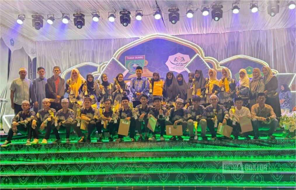 Mahasiswa UNIDA Gontor meraih Juara 1 Tahfidz 30 Juz di MTQ Kusan Tengah