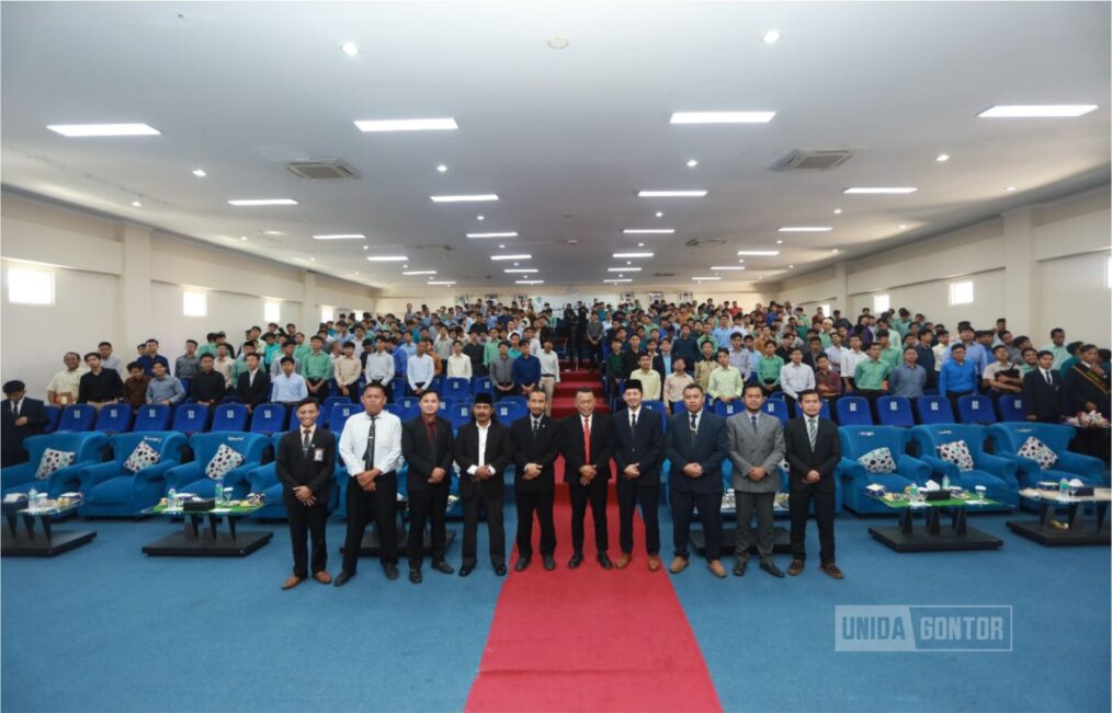 Seminar Nasional dan Penganugerahan Duta Mahasantri 2025 di UNIDA Gontor