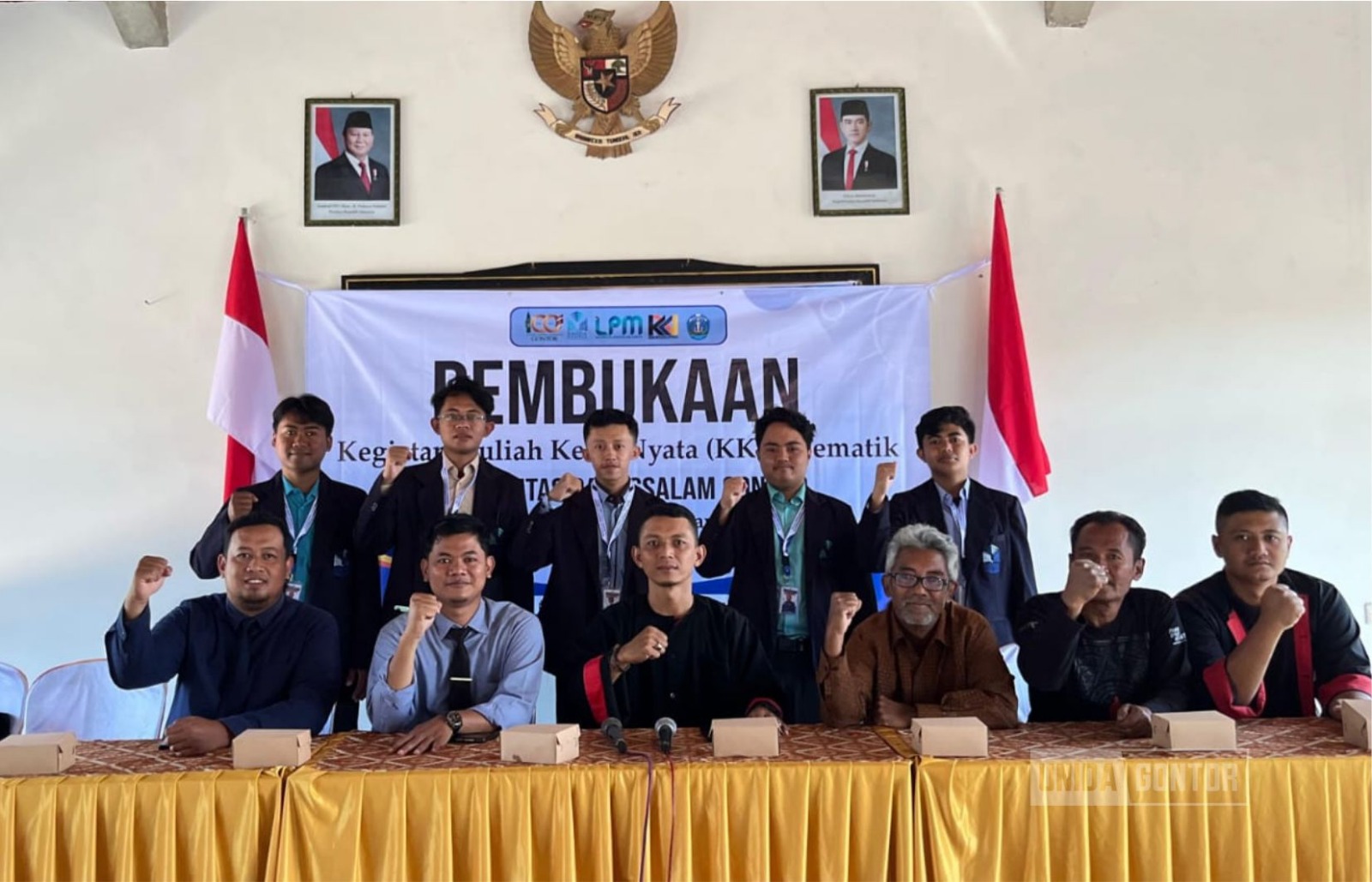 Mahasiswa UNIDA Gontor KKN Tematik 37 resmi dilepas di Balai Desa Ngindeng