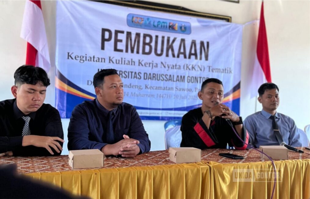 Mahasiswa UNIDA Gontor KKN Tematik 37 resmi dilepas di Balai Desa Ngindeng