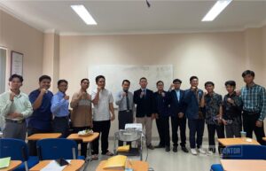 Mahasiswa PBA UNIDA Gontor ikuti pelatihan public speaking dan personal branding menjelang program students exchange ke UNISSA Brunei.