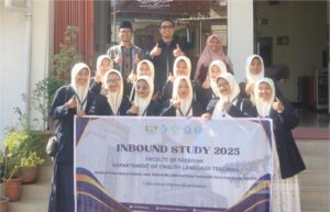Mahasiswi UNIDA Gontor Tadris Bahasa Inggris kunjungi lembaga pendidikan di Semarang dalam kegiatan Inbound Study.