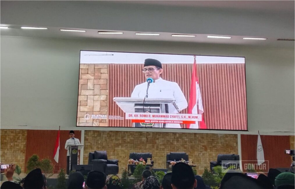 KBIHU ISID Gontor menghadiri Silatnas FK-KBIHU Indonesia di Jakarta bersama 1.600 peserta.