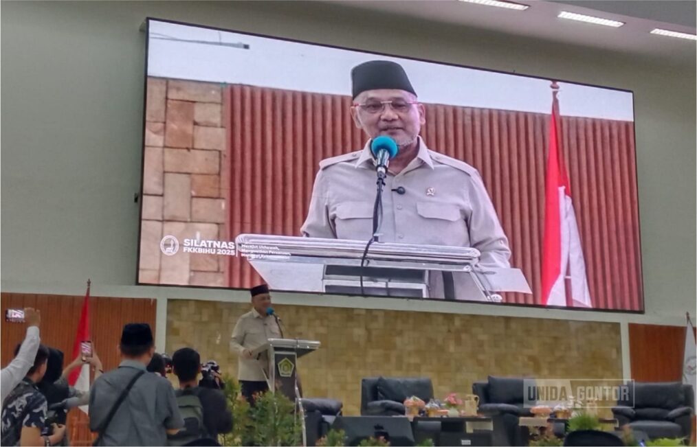 KBIHU ISID Gontor menghadiri Silatnas FK-KBIHU Indonesia di Jakarta bersama 1.600 peserta.