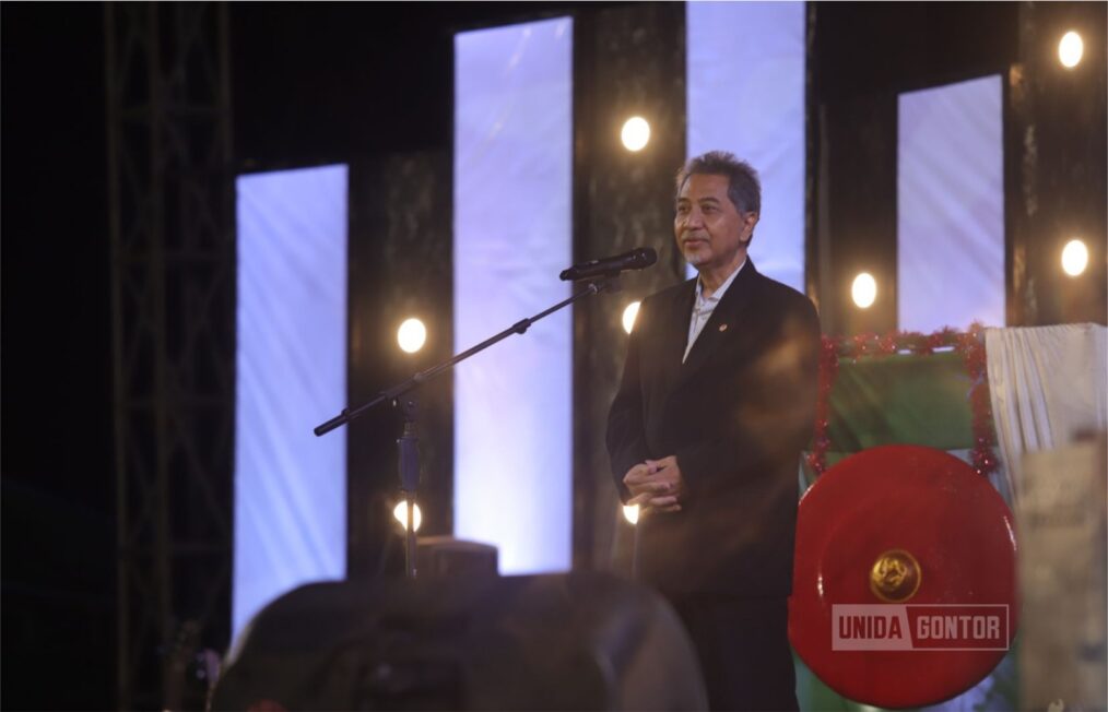 Pentas seni Al Hambra Night Show 9.0 UNIDA Gontor menampilkan kreativitas dan bakat mahasiswa di Kampus Pusat.