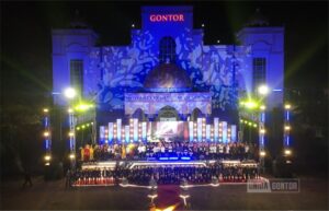 Pentas seni Al Hambra Night Show 9.0 UNIDA Gontor menampilkan kreativitas dan bakat mahasiswa di Kampus Pusat.
