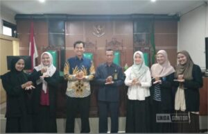 Penutupan magang mahasiswi Hukum Ekonomi Syariah UNIDA Gontor di Pengadilan Agama Surabaya