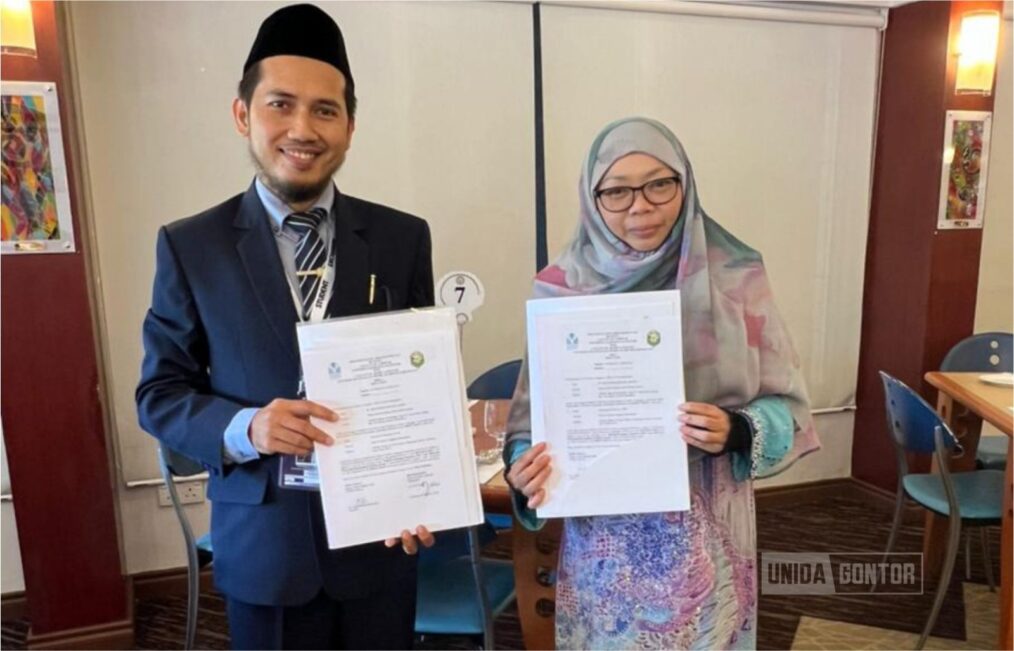 Dosen UNIDA Gontor menyampaikan visiting lecture di UNISSA Brunei Darussalam bersama mahasiswa program pertukaran pelajar.
