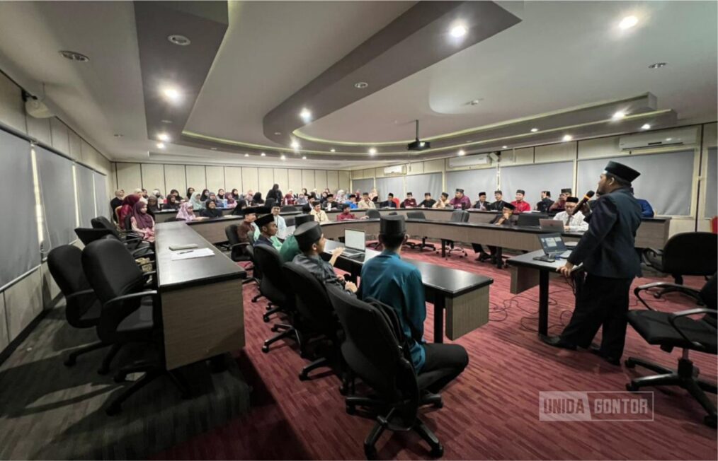 Dosen UNIDA Gontor menyampaikan visiting lecture di UNISSA Brunei Darussalam bersama mahasiswa program pertukaran pelajar.