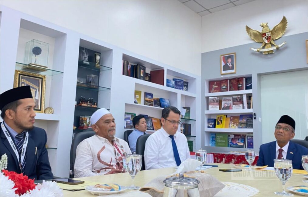 Mahasiswa UNIDA Gontor kunjungan resmi ke KBRI Bandar Seri Begawan Brunei Darussalam.