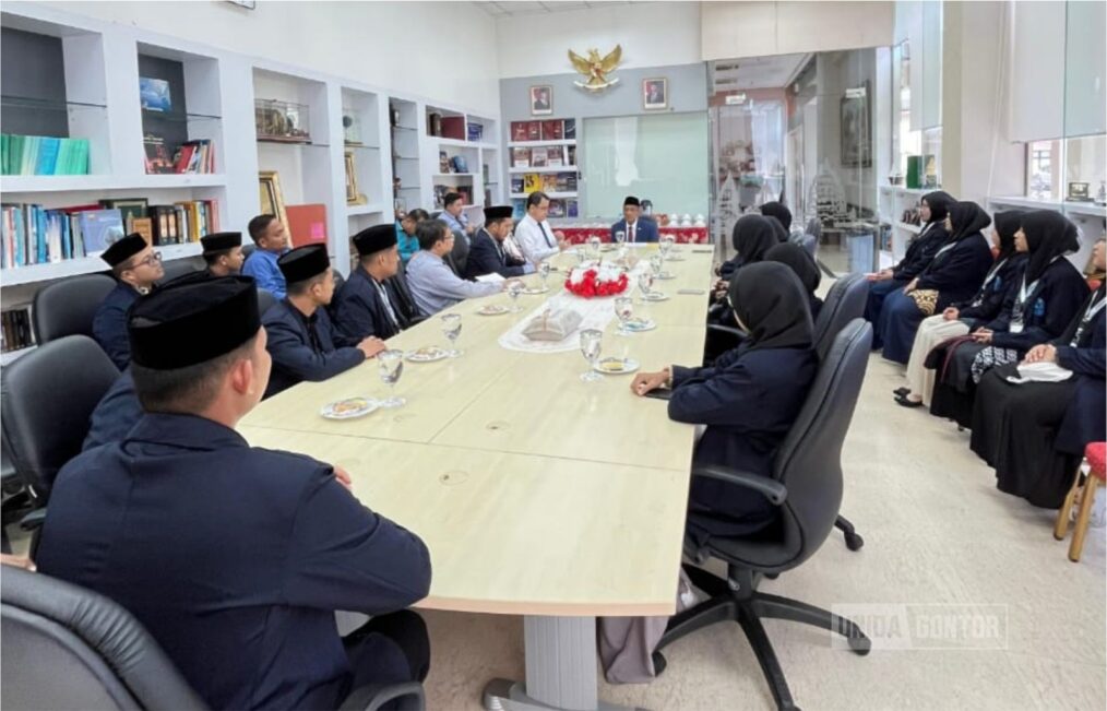 Mahasiswa UNIDA Gontor kunjungan resmi ke KBRI Bandar Seri Begawan Brunei Darussalam.