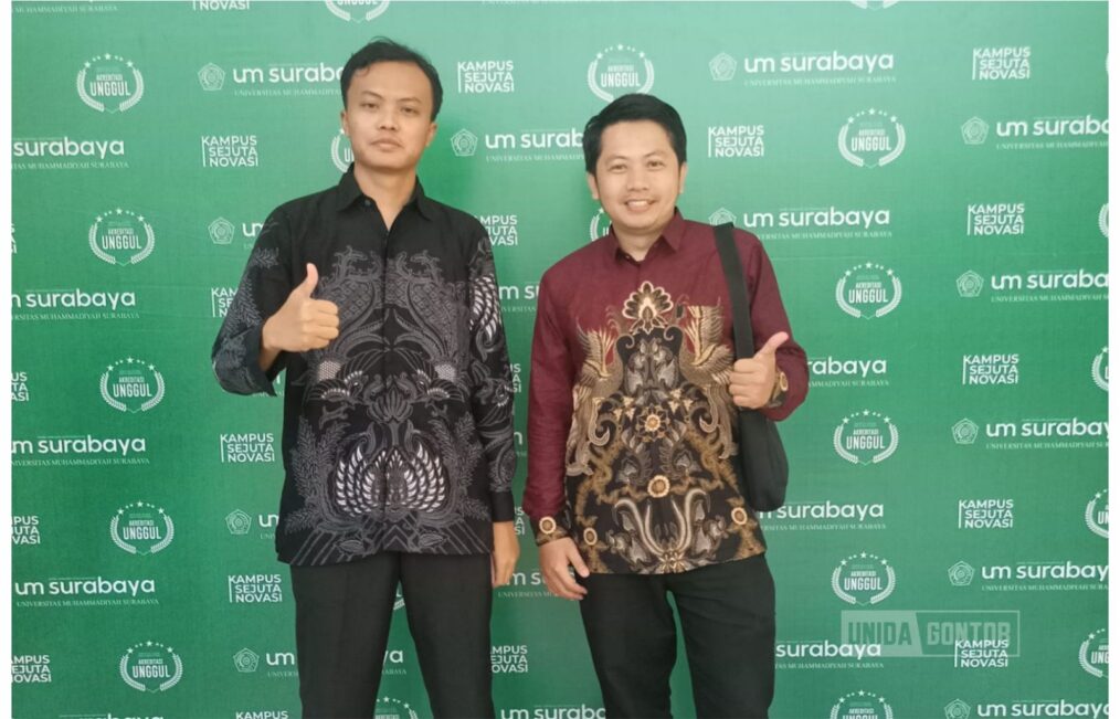 Delegasi UNIDA Gontor mempresentasikan artikel hukum keluarga Islam pada ICOIFL 2025 di Universitas Muhammadiyah Surabaya.