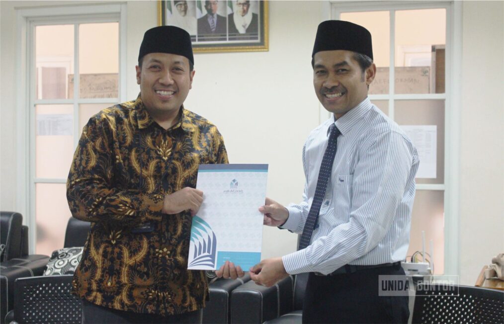 Kunjungan Thursina IIBS ke Direktorat Pengembangan Bahasa UNIDA Gontor untuk memperkuat program pengembangan bahasa Arab.