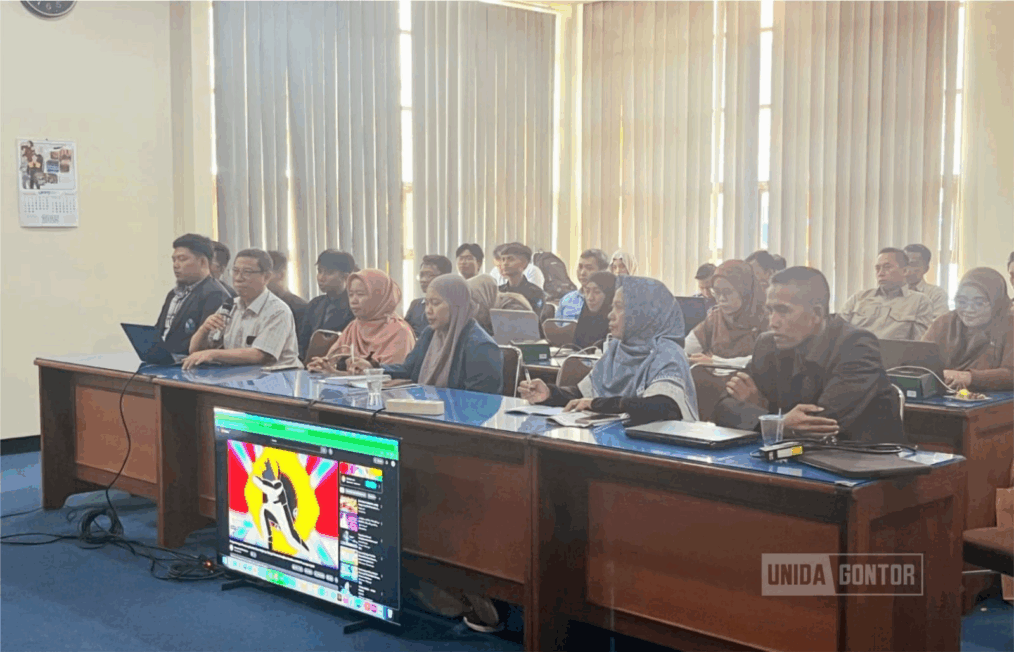Tim UNIDA Gontor mengikuti Monitoring dan Evaluasi Internal Pengabdian Masyarakat DPPM Kemendiktisaintek 2025 di Universitas Muhammadiyah Ponorogo.
