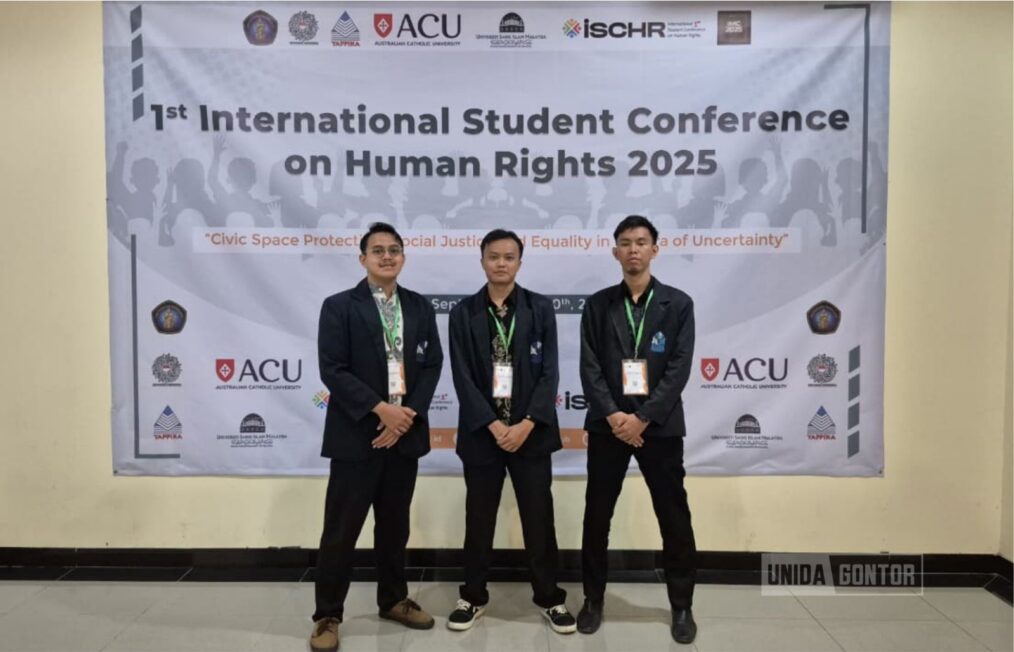 Delegasi UNIDA Gontor mempresentasikan makalah di Konferensi HAM Internasional Universitas Brawijaya.