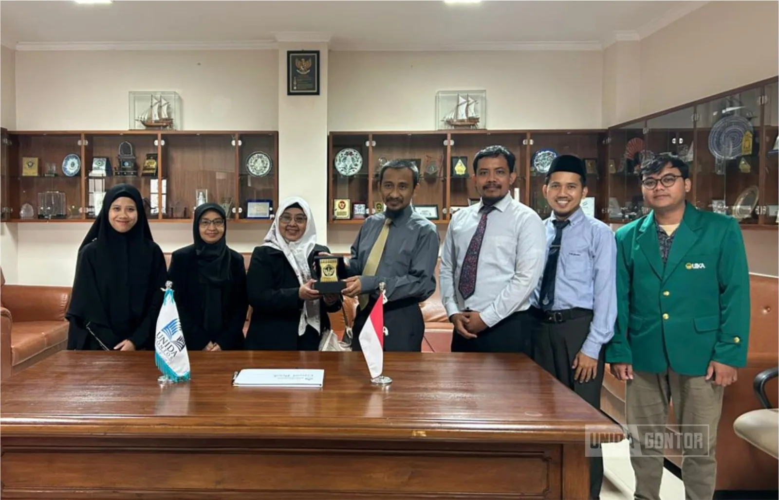 Benchmarking Ibnu Khaldun ke UNIDA Gontor coverBenchmarking Ibnu Khaldun ke UNIDA Gontor cover